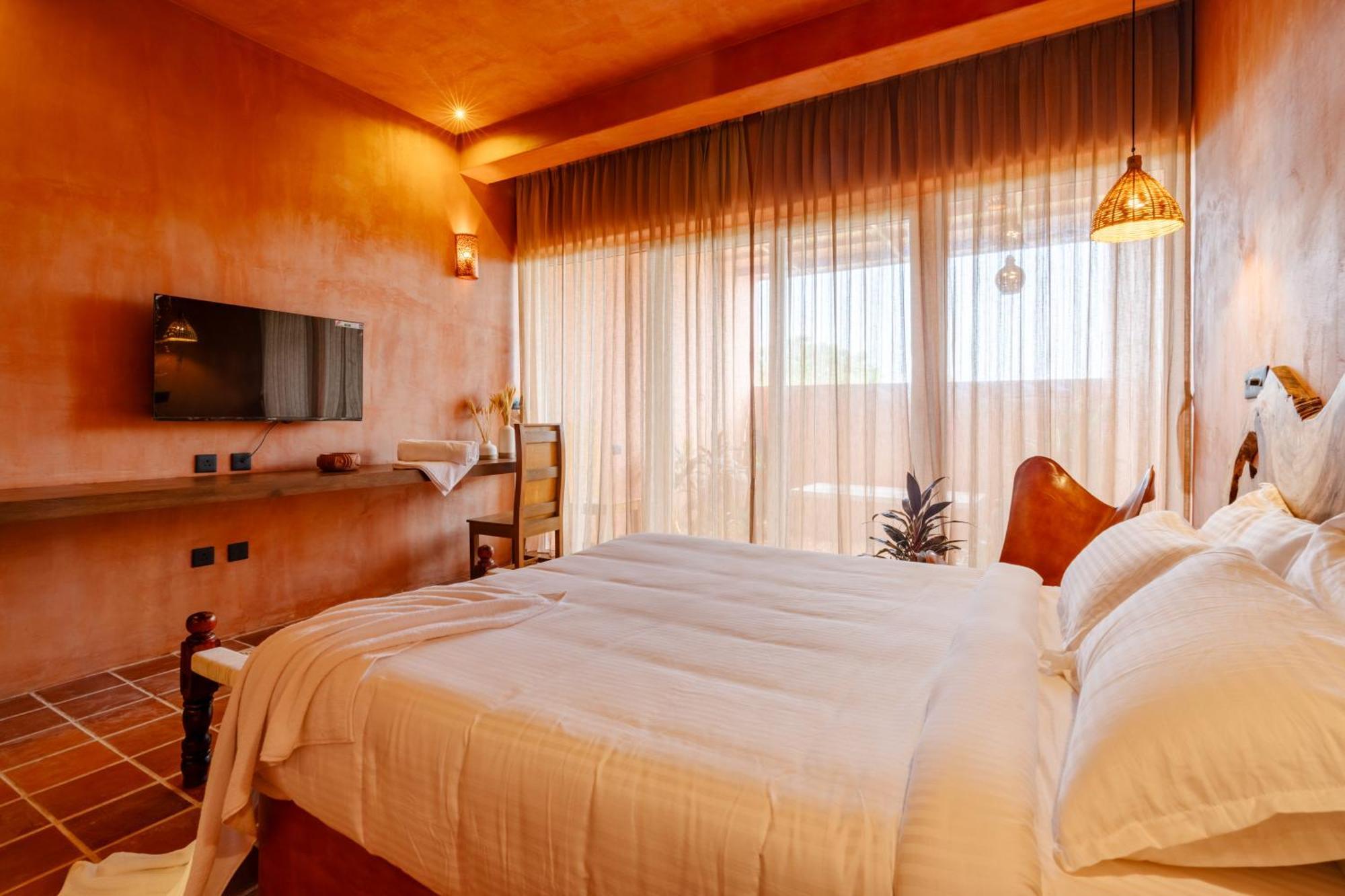 Nomads Resort - Destination Stays Пондичери Екстериор снимка